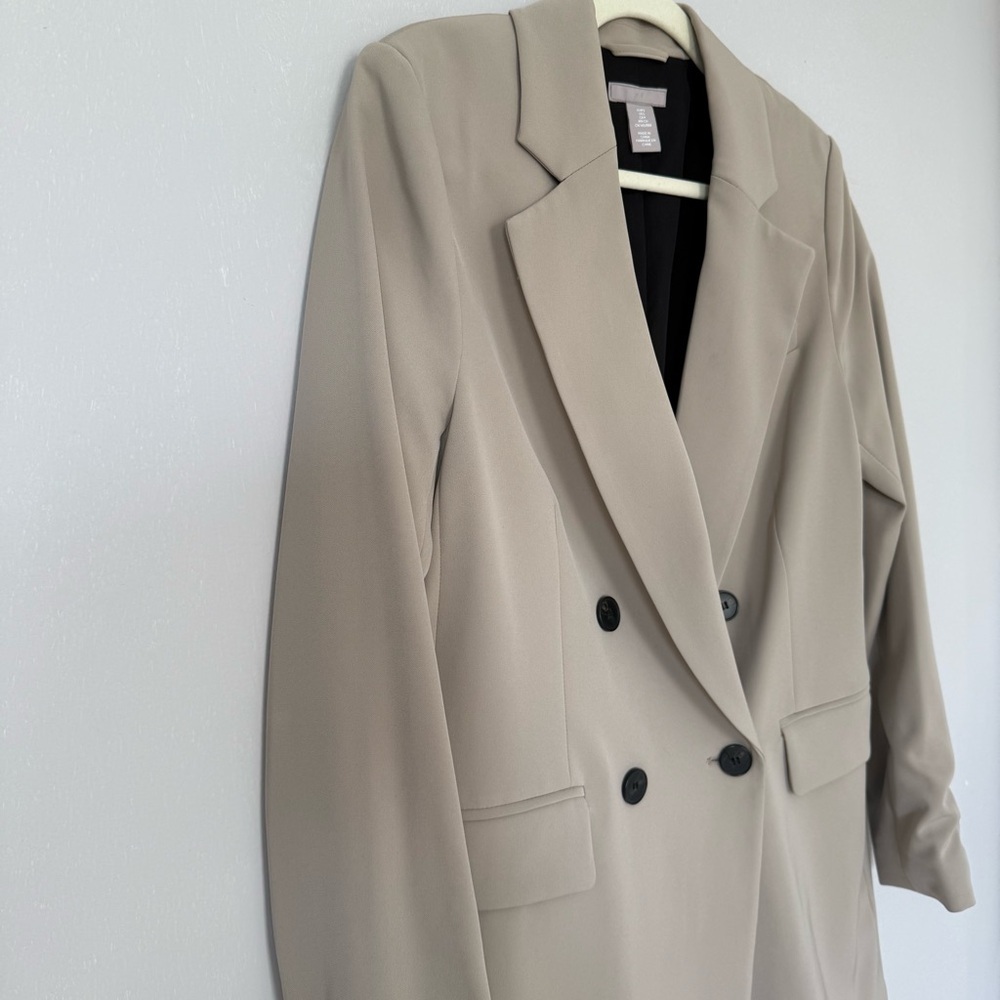 H&M Women's Tan Double-Breasted Oomen Oversized Blazer size S - Picture 10 of 13